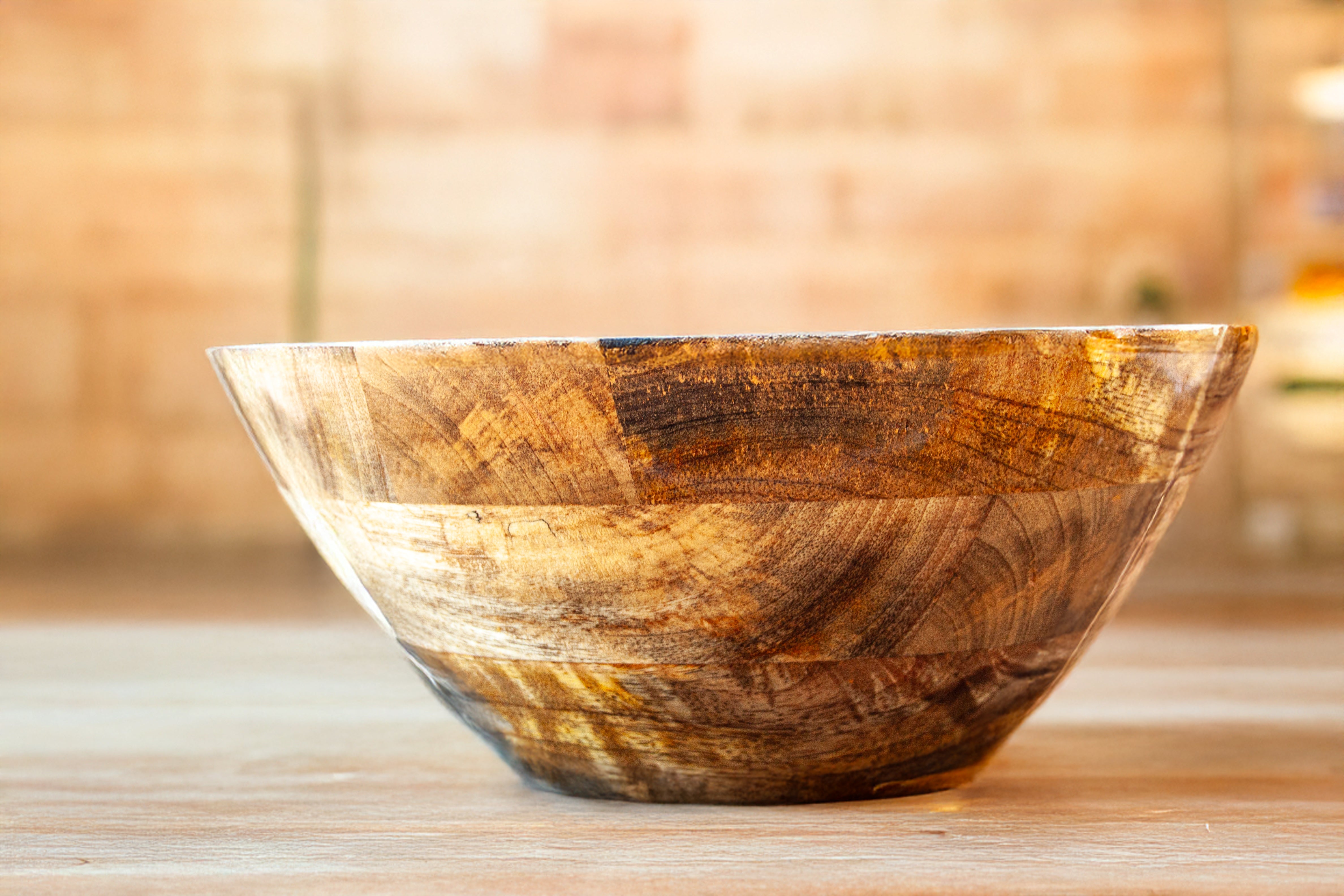 Large Hummingbird Mango Wood Serving Bowl Set