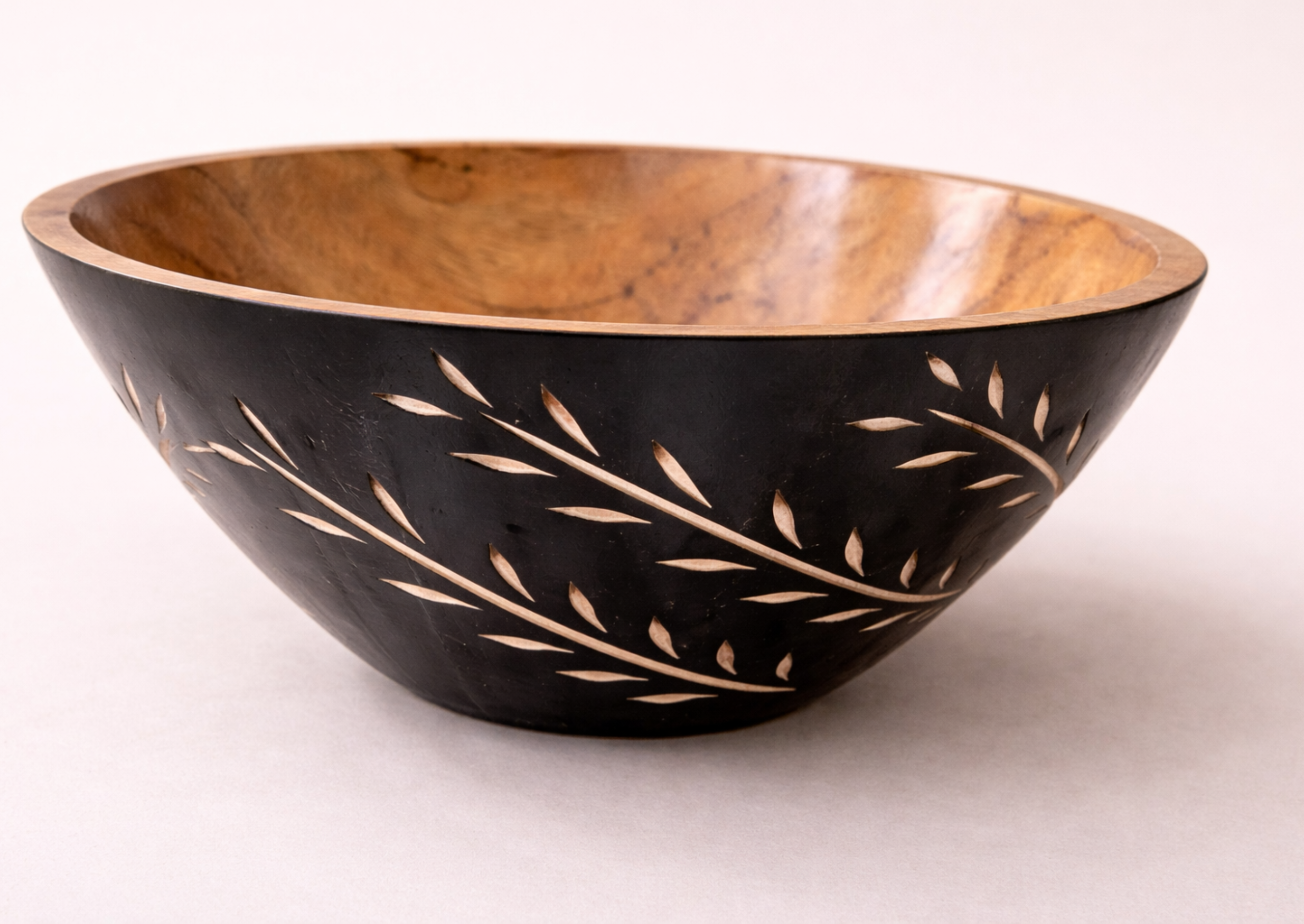 Carved Pattern Mango Wood Bowl - Black
